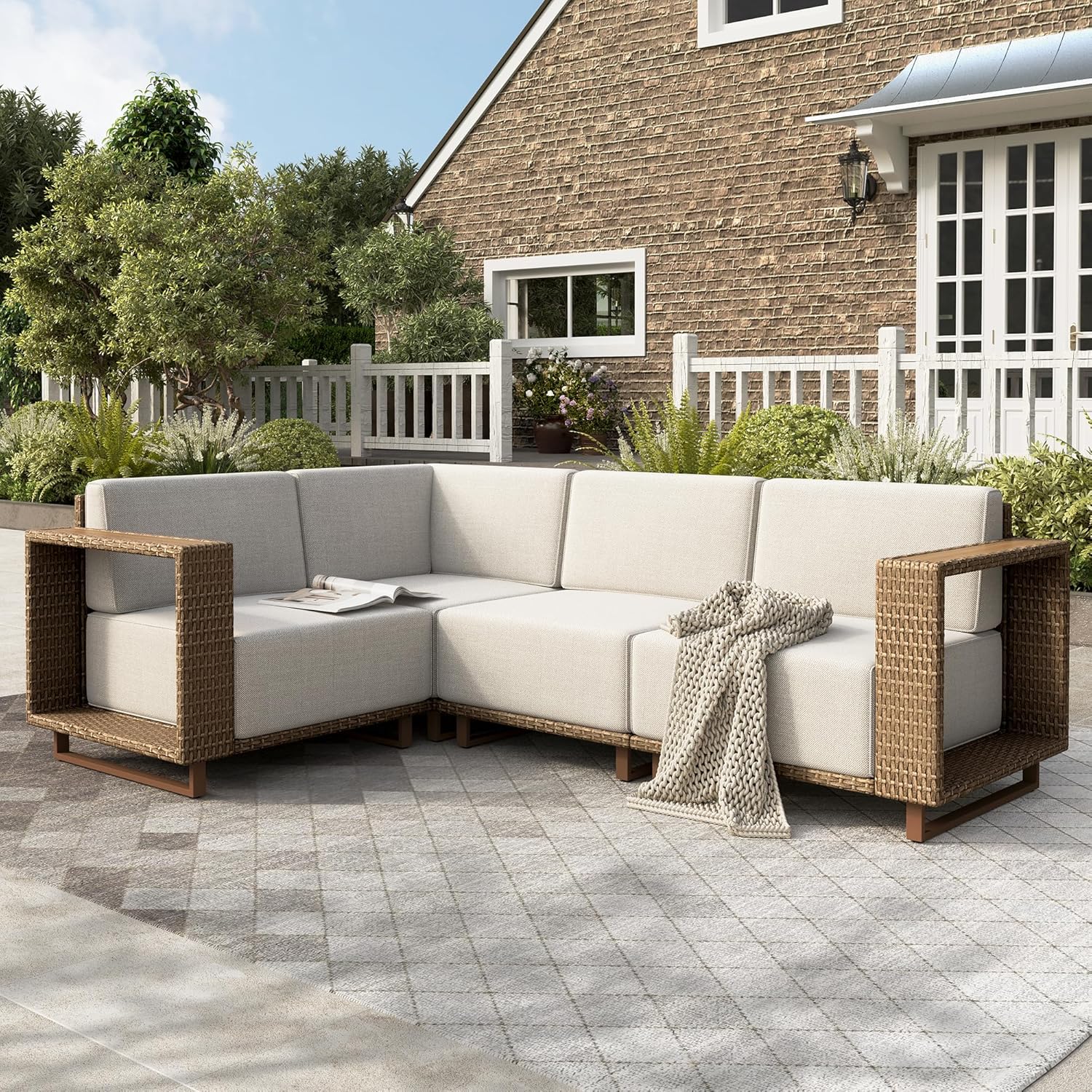 Modular outdoor sectional sofa